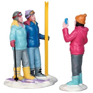  Lemax Vail Village Ice Fishing Buddies #22138 : Home